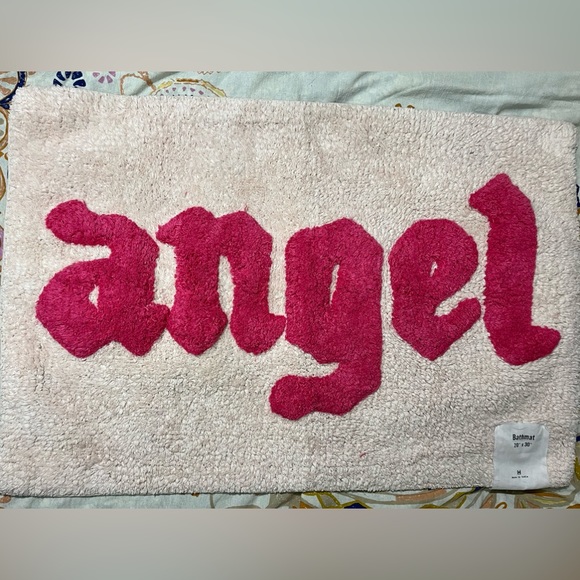 Urban Outfitters Pink Angel Bath Mat sz 20”x30” NWT LAST ONE - Picture 1 of 3